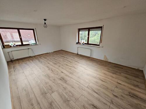 Foto - 2-Zimmerwohnung (70 m²) mit Balkon & Einbauküche in Hemhofen