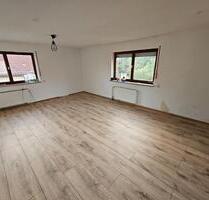 2-Zimmerwohnung (70 m²) mit Balkon & Einbauküche in Hemhofen