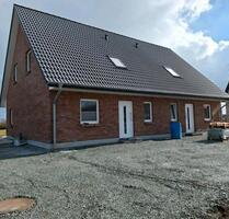 DHH in Böklund zu vermieten - 1.220,00&nbsp;EUR Kaltmiete, ca.&nbsp; 90,00&nbsp;m&sup2; in Eggebek (PLZ: 24852)