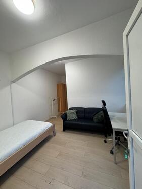 Foto - Mehrere Studenten Zimmer ab sofort verfügbar! Nähe Universität