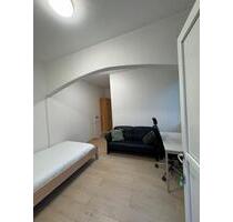 Mehrere Studenten Zimmer ab sofort verfügbar! Nähe Universität - Karlsruhe Südstadt