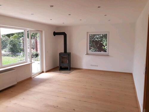 Foto - neu renovierte Doppelhaushälfte 6 Zimmer, Garten