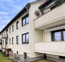 Modernisierte 4-Zimmer-Wohnung mit Westbalkon und Blick ins Grüne in Schwandorf