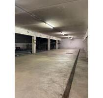 Tiefgaragenstellplatz Parkplatz Autostellplatz Garage Tiefgarage - München Ramersdorf-Perlach