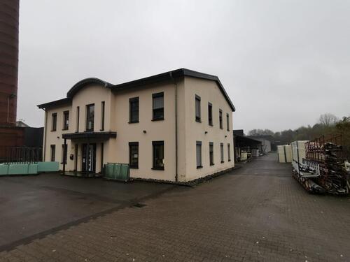 Foto - 4.160 m2 Halle u. BüroTeilbar 400-800 m2 in Ummeln zu vermieten.