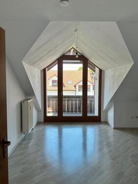 Foto - Helle 3-Zimmer DG Wohnung mit großem Balkon in Innenhof