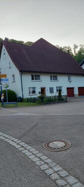 Foto - Haus mit Garten & Garagen zur Miete