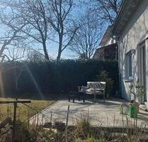 Einfamilienhaus (165 m²) mit großem Garten, Carport in Top-Lage - Stuttgart Mühlhausen