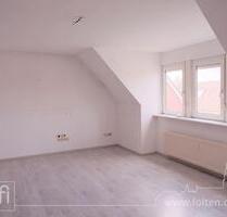 Bezugsfreie, großzügige Dachgeschosswohnung in Leer-Loga - Leer (Ostfriesland)