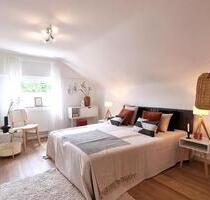Kernsanierte 2,5-Zimmer-Wohnung in Ditzingen - EBK - Stellplatz