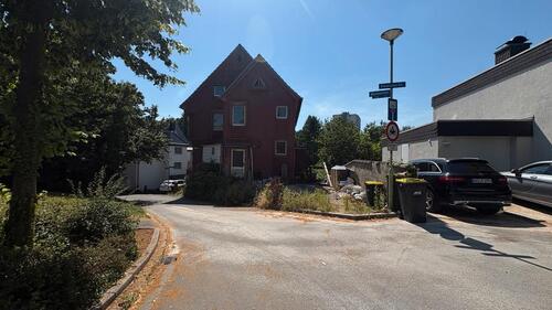 Foto - Mehrfamilienhaus mit 4 Wohneinheiten und großem Garten