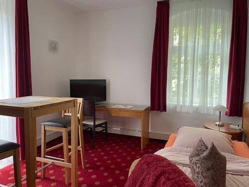 Foto - ★ Villa Loschwitz ► Möbliertes Apartment Moritzburg 28m² ab , Voll möbliert, Wasser, Strom, Heizung und Internet sind in der Miete enthalten. Einfach einziehen.