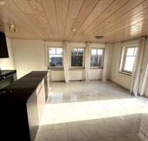 Schöne EG-Wohnung mit Terrasse & Einbauküche – ab sofort frei - Herrenberg