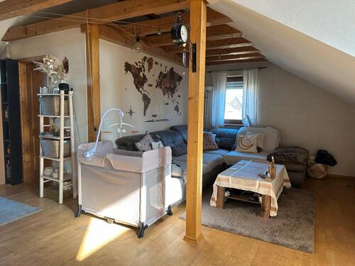 Foto - Helle DG-Wohnung mit Einbauküche & Klimaanlage