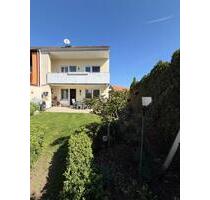 Gepflegte Doppelhaushälfte - 1.950,00&nbsp;EUR Kaltmiete, ca.&nbsp; 140,00&nbsp;m&sup2; in Bubenreuth (PLZ: 91088)