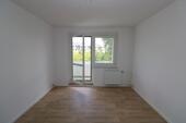 Foto - Für den kleinen Geldbeutel...günstige 2-RW mit Wanne u. Balkon!!!