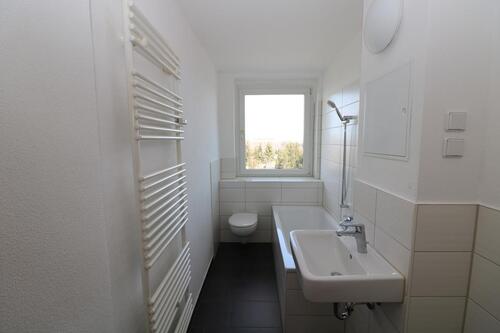 Foto - Wohnen im Grünen...neu sanierte 3-RW mit Wanne in Halsbrücke!!!