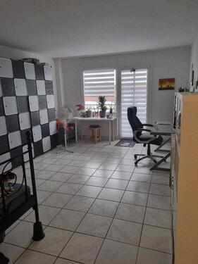 Foto - 1 Zimmer-Wohnung mit kleiner Küche und Balkon