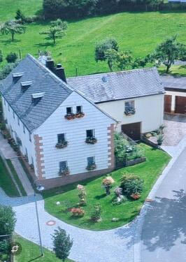 Foto - Provisionsfrei: Älteres Haus mit großem Grundstück 2850m²