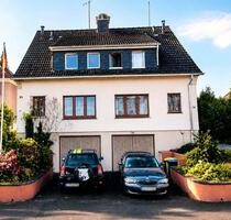 Doppelhaushälfte - 290.000,00 EUR Kaufpreis, ca. 74,00 m² in Solingen (PLZ: 42653) Central Doppelhaushälfte - 290.000,00 EUR Kaufpreis, ca. 74,00 m² in Solingen (PLZ: 42653) Central