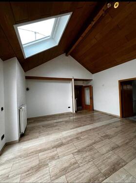 Foto - 3.5 Zimmer Dachgeschoßwohnung zur Miete in Reutlingen