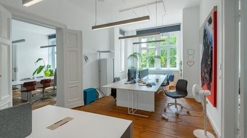 Foto - Arbeitsplätze in schönem repräsentativen Altbau in Berlins Mitte - All-in-Miete