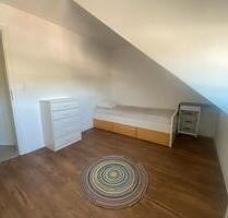 Frauen wg Zimmer - 400,00&nbsp;EUR Kaltmiete, ca.&nbsp; 68,00&nbsp;m&sup2; in Stuttgart (PLZ: 70327) Luginsland