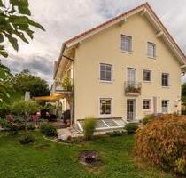 Lichtdurchflutete Traumwohnung mit wunderschönem Garten - Seefeld