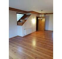 3-Zimmer Dachgeschoss-Wohnung - 1.000,00 EUR Kaltmiete, ca.  112,00 m² in Sasbach (PLZ: 77880)