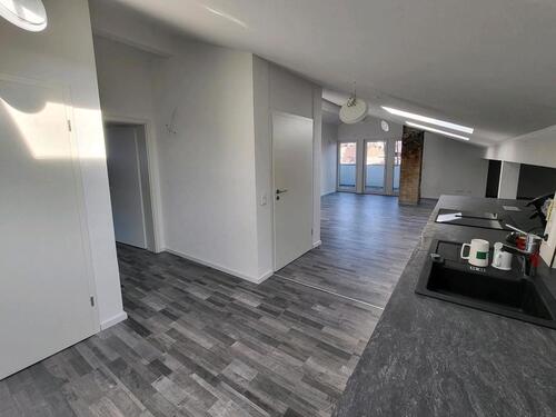 Foto - 5 Zimmer Etagenwohnung in Neckartailfingen