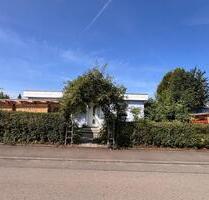 Einfamilienhaus von privat mit großem Garten, Garage, Hobbyraum - Stockach