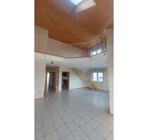 Trier-Zewen: Attraktive Galeriewohnung mit außergewöhnlichem Raumgefühl – effiziente Heizanlage