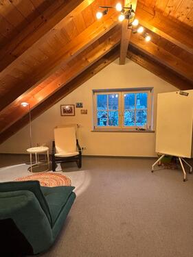 Foto - In zentraler Lage: Praxisraum Büro zu vermieten