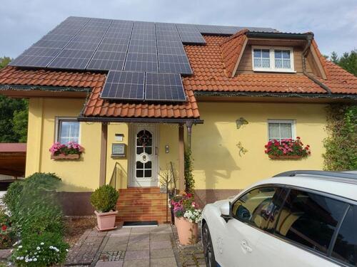 Foto - Zukunftssicher wohnen: Modernisiertes Effizienz-EFH mit Garten