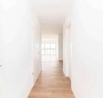 Sonnige, helle und moderne 3-Raum-Wohnung mit Balkon und FBH - Schkeuditz