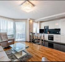 LUXUS möblierte 3 Zimmer Wohnung 2 Balkone Stellplatz - Düsseldorf Stadtbezirk 7