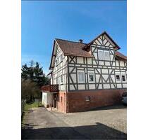 Altbauwohnung zum mitgestalten - 830,00 EUR Kaltmiete, in Fronhausen (PLZ: 35112)