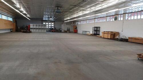 Foto - Stellplätze für Wohnmobil, Bote, Oldtimer, Anhänger, Lagerflächen