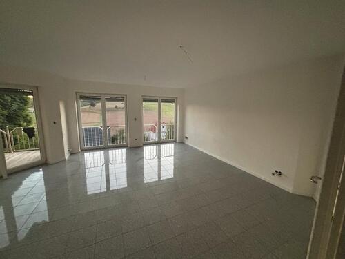 Foto - Großzügige 2 Zimmer Wohnung - 950,00&nbsp;EUR Kaltmiete, ca.&nbsp; 100,00&nbsp;m&sup2;