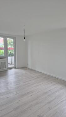 Foto - 3 ZKB mit Balkon voll saniert im 1.OG