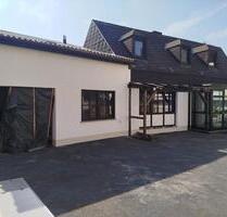 Einfamilienhaus WürzburgVersbach, 5-Zimmer mit tollem Garten