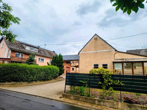 Foto - 6 Zimmer Bauernhaus, Landhaus zum Kaufen in Leiningen