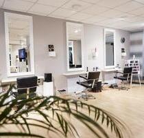 StuhlmieteNageldesignHaarverlängerungMake-up Artist - Hamburg Billwerder