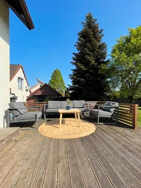 Foto - Großzügiges Einfamilienhaus mit Traumgarten und Anliegerwohnung