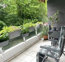 von privat: renovierte, ruhige 3,5 Z.-Wohnung mit sep. Garage - Essen Stadtbezirk VIII