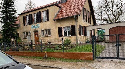Foto - Freistehende Architektenvilla auf großem Grundstück