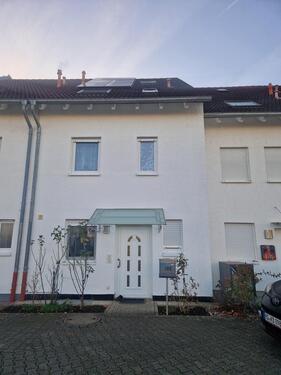 Foto - Reihenmittel zu verkaufen mit PV Anlage!