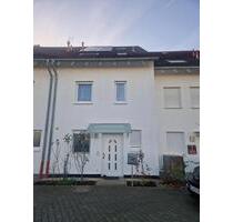 Reihenmittel zu verkaufen mit PV Anlage! - Leimen