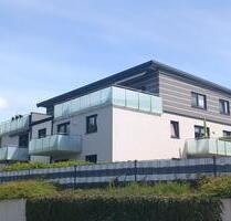 hochwertiges 2-Zimmer Penthouse mit Dachterasse in Meerane, inkl. PKW-Stellplatz, ab 01.04.2026!