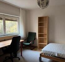 Ruhiges Zimmer in Littenweiler - 590,00&nbsp;EUR Kaltmiete, ca.&nbsp; 12,00&nbsp;m&sup2; in Freiburg im Breisgau (PLZ: 79117) Ebnet